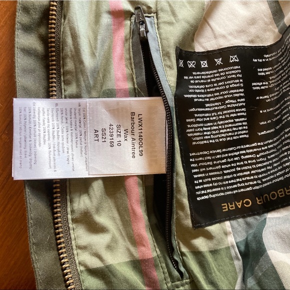 Women’s Barbour Aintree Wax Jacket in Archive Olive w/ Classic Barbour Tartan - Picture 6 of 8